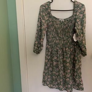 ✨ never worn, floral mini dress ✨